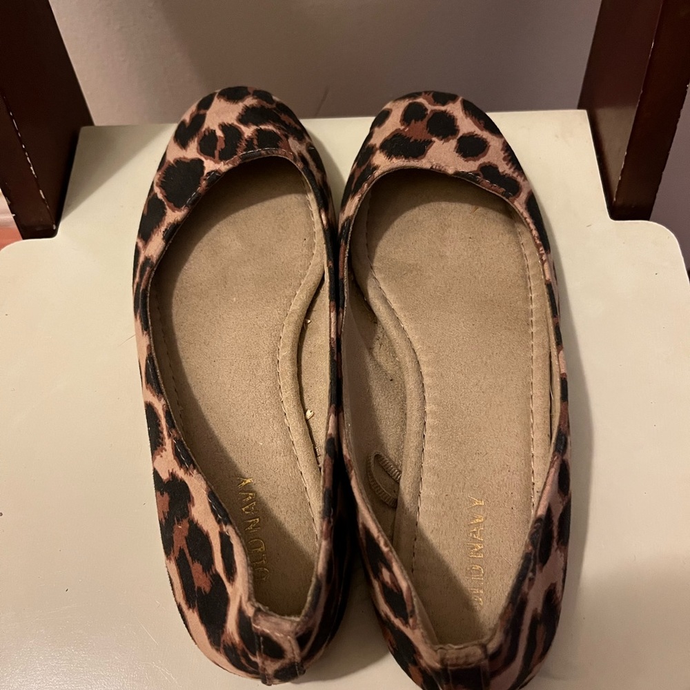 Perfect flat leopard shoes